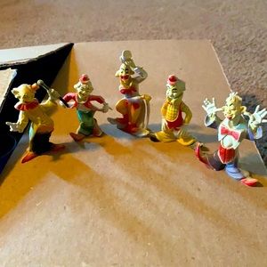 Clown figurines